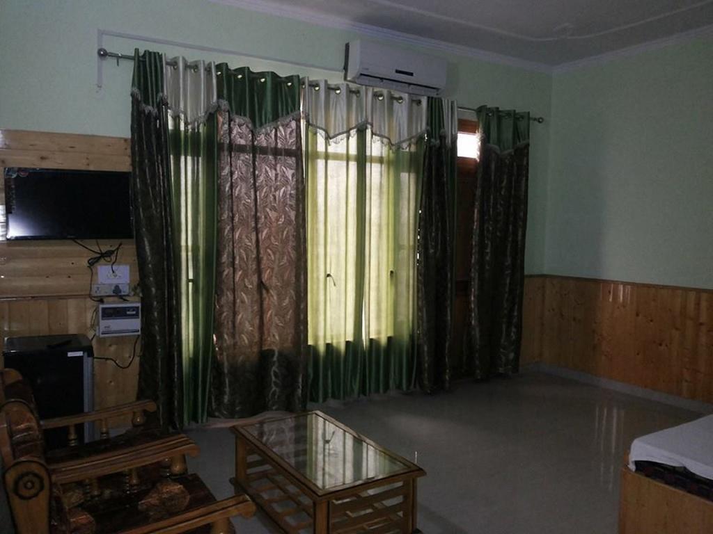 Himgiri Resort Nagchala Ngoại thất bức ảnh