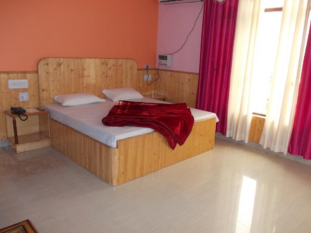 Himgiri Resort Nagchala Ngoại thất bức ảnh